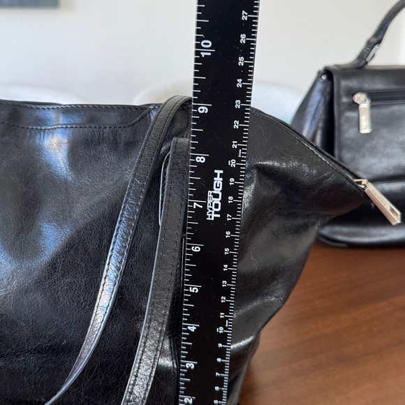 HOBO Black Leather Vintage Tote Bag lots of ❤️ so soft great shape for older bag - Picture 15 of 15